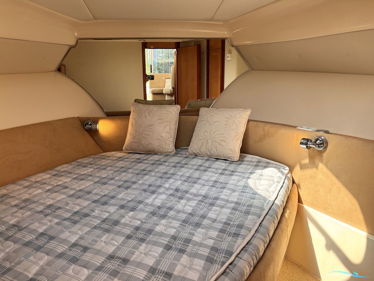 Rodman  30 Cruiser Flybridge