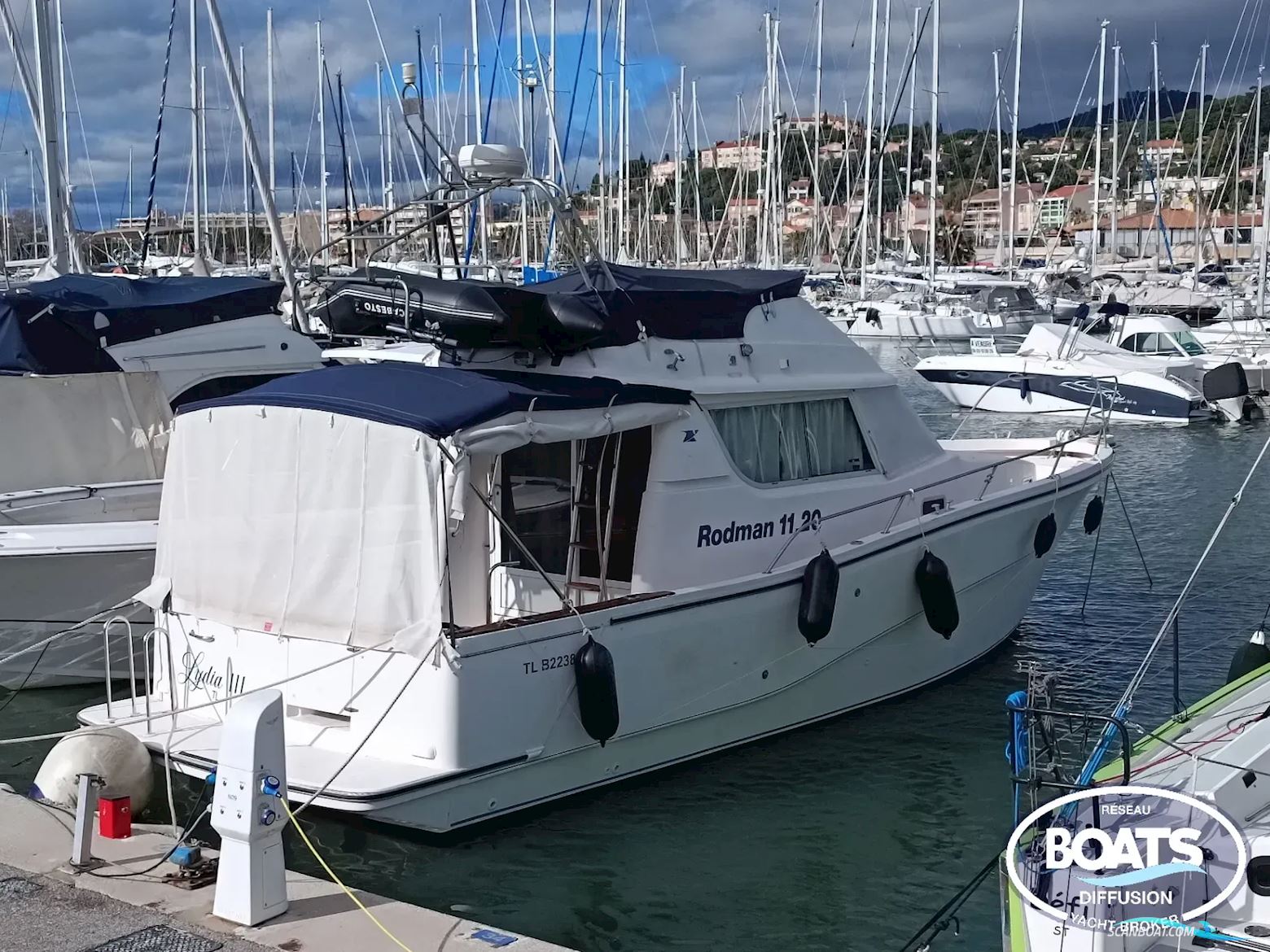 Rodman 11.20 Fly Motorboat 2000, with Volvo Penta engine, France