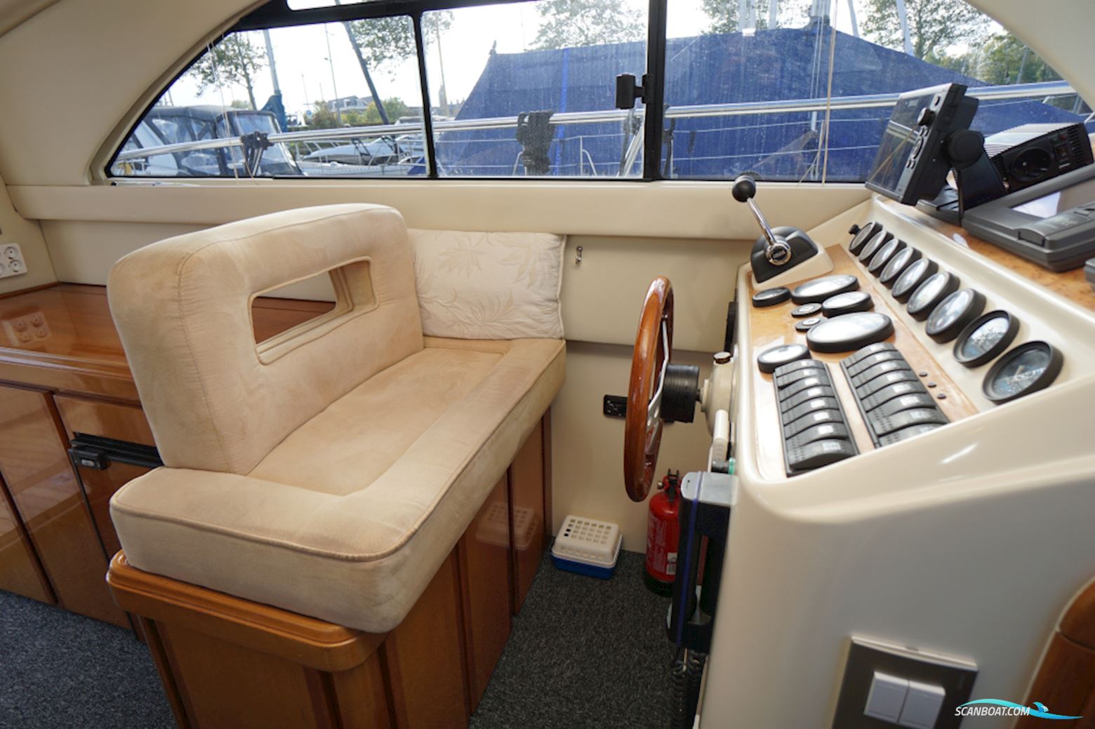 Rodman 30 Cruiser Flybridge