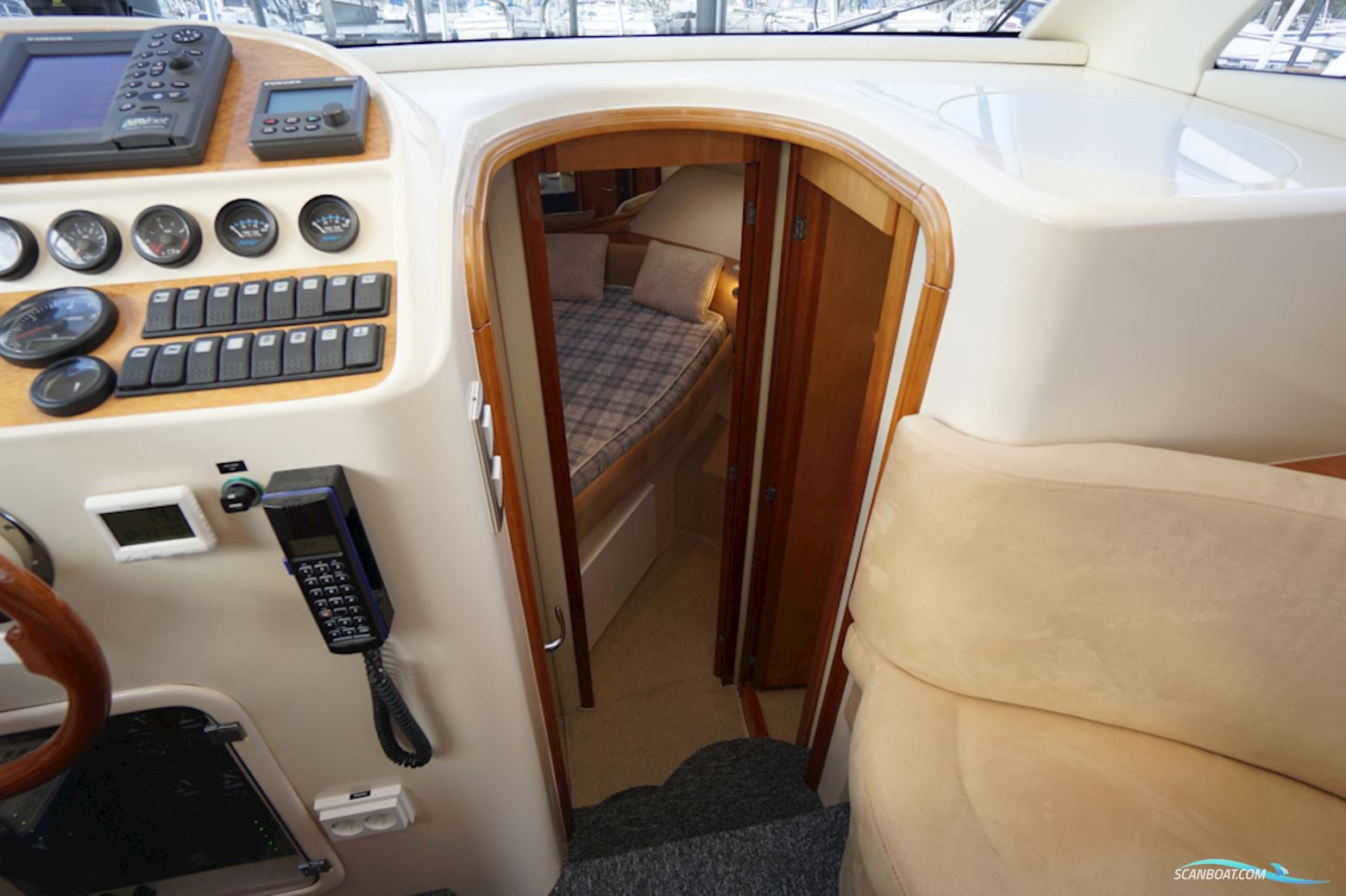 Rodman 30 Cruiser Flybridge