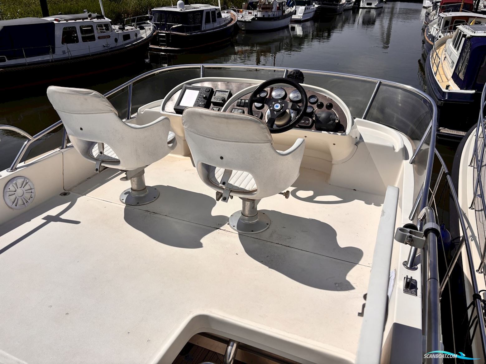 Rodman 30 Cruiser Flybridge