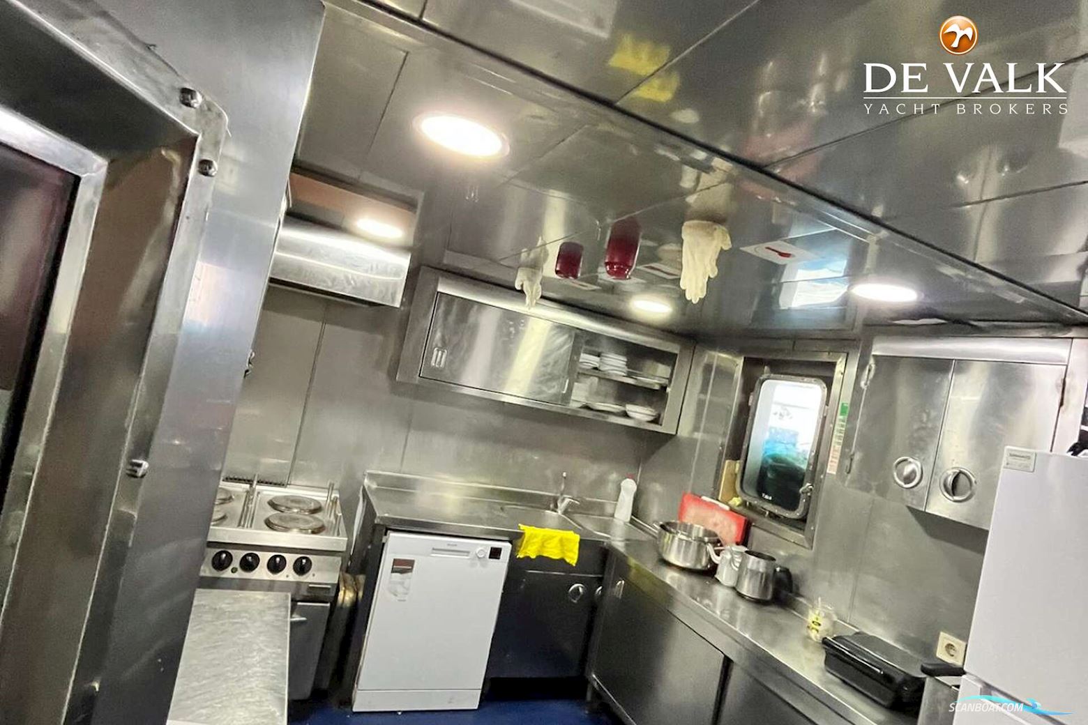 RO/RO PAX DOUBLE ENDED FERRY 90