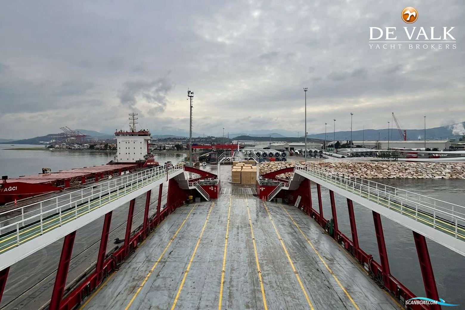 RO/RO PAX DOUBLE ENDED FERRY 90