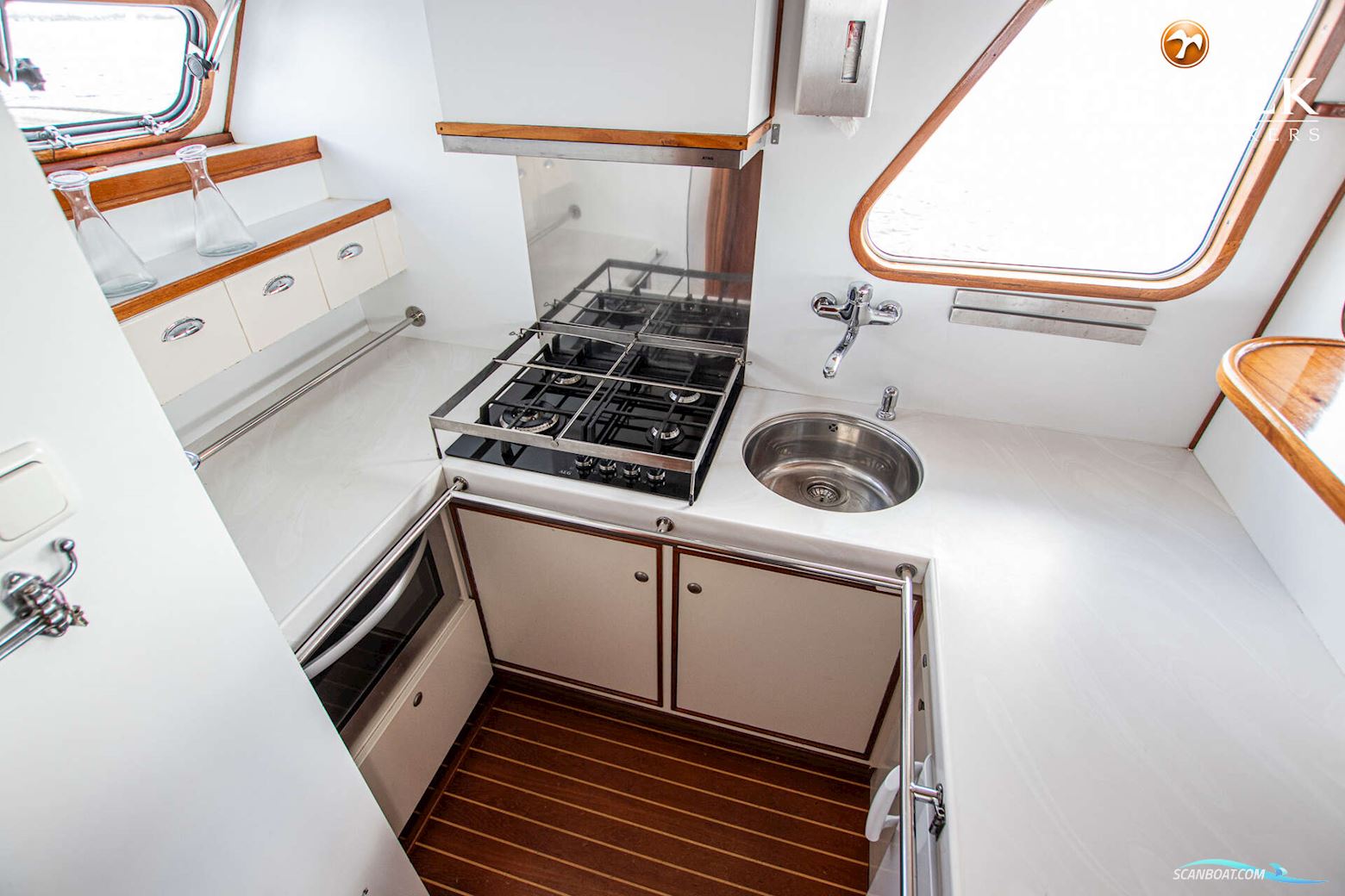 Round Bilged Motor Kotter