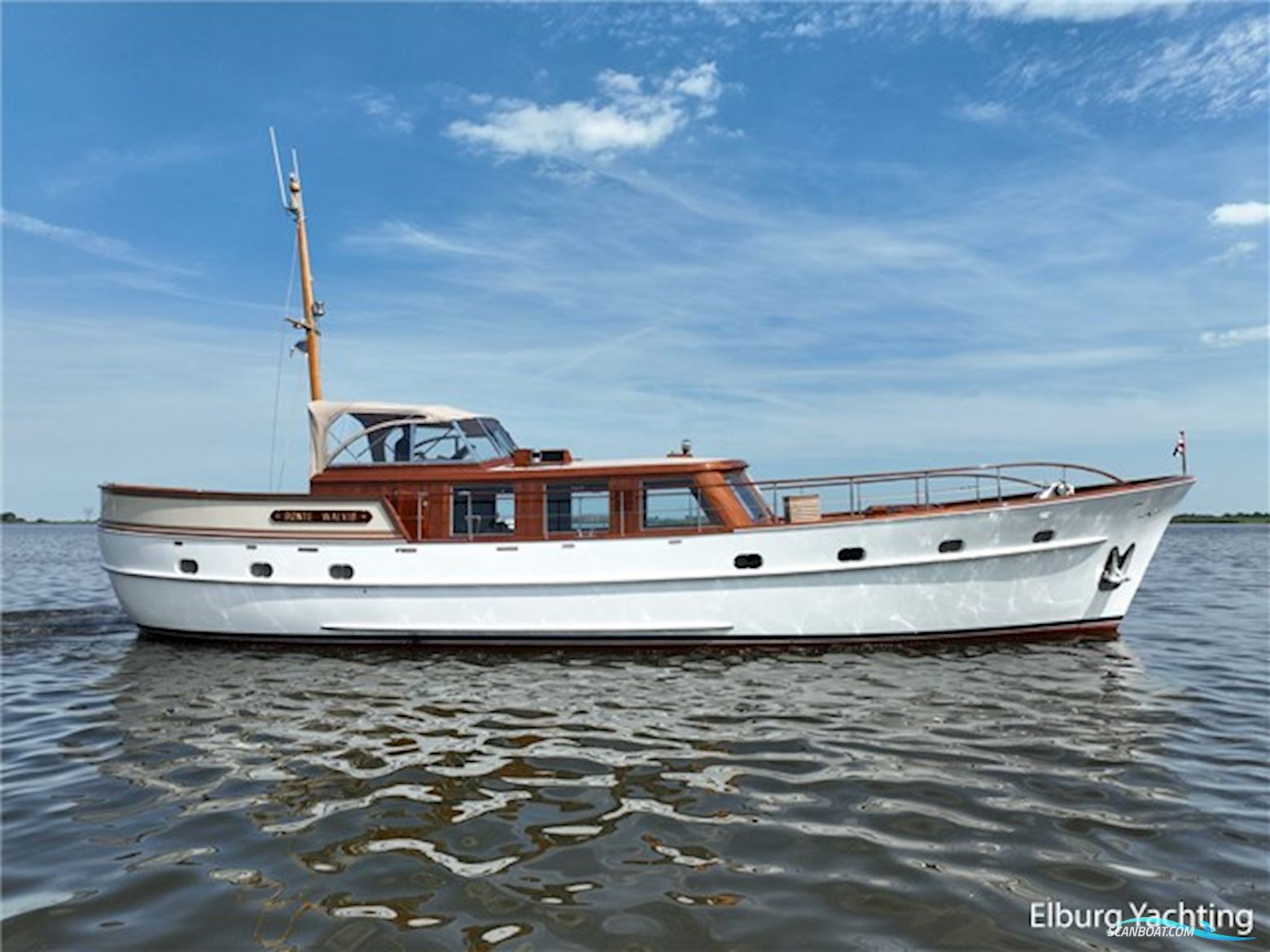 Roundbilge Lunstroo - 56 Motorboat 1974, The Netherlands