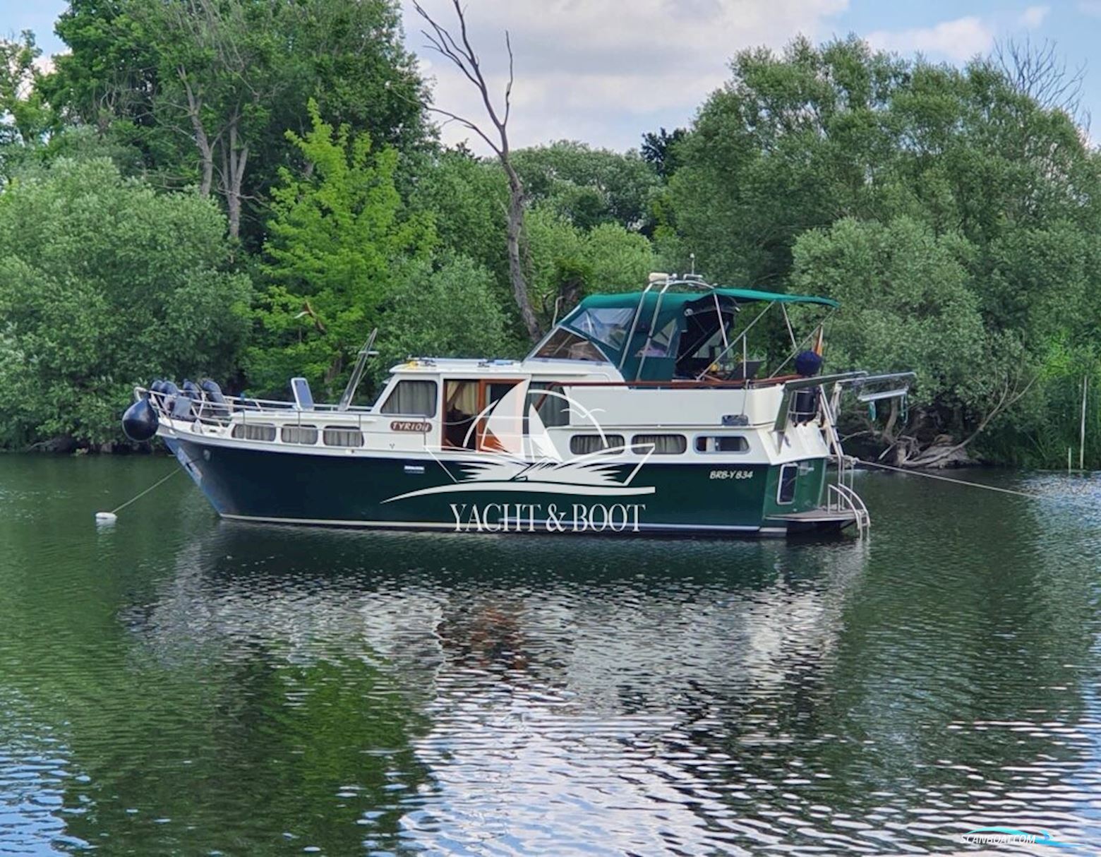 Rubor 1100 Motorboat 1979, with Mercedes engine, Germany