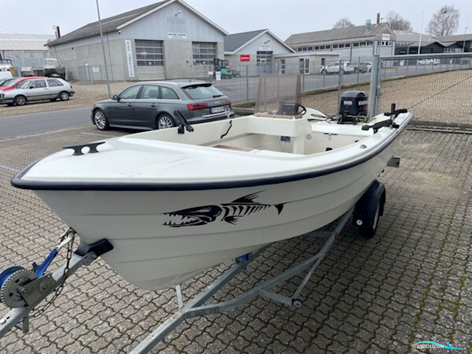 Ryds 480 S med 25 hk Evinrude 3 cylindret 2-takt og Variant 500 kg bådtrailer - Engros salg