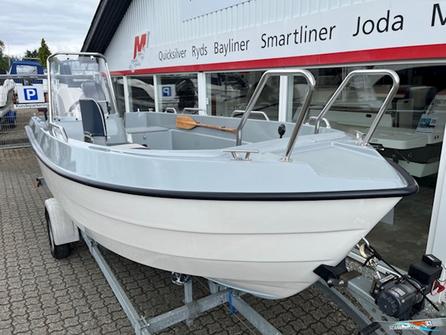 Ryds 486 BF med 50 hk Mercury-EFI 4 takt - 1000 kg Brenderup bådtrailer - anvisningssalg