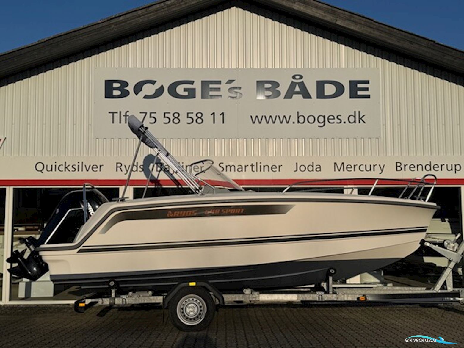 Ryds 548 Sport med F100 Mercury-EFI 4 takt 2,1L og 1000 kg Brenderup bådtrailer