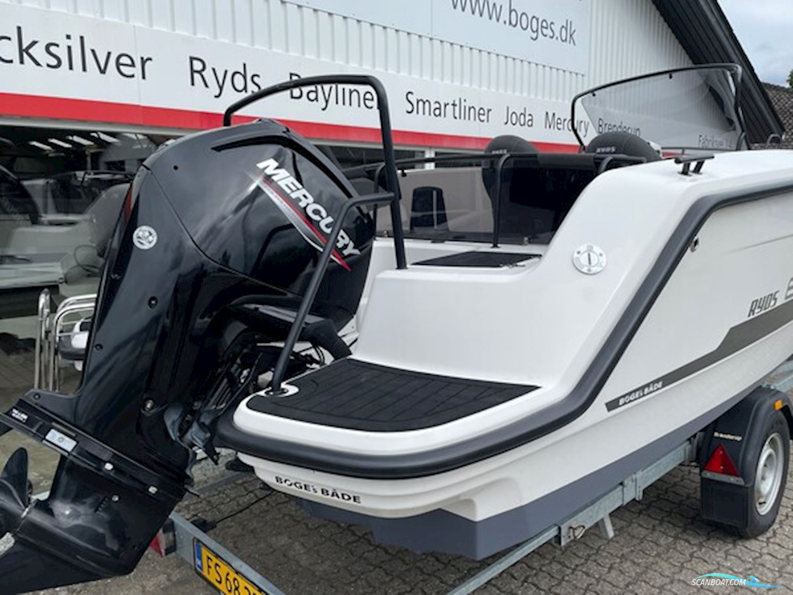 Ryds 630VI Mid-C - F115 Mercury-Efi 2,1L og 201500B Brenderup Premium Bådtrailer