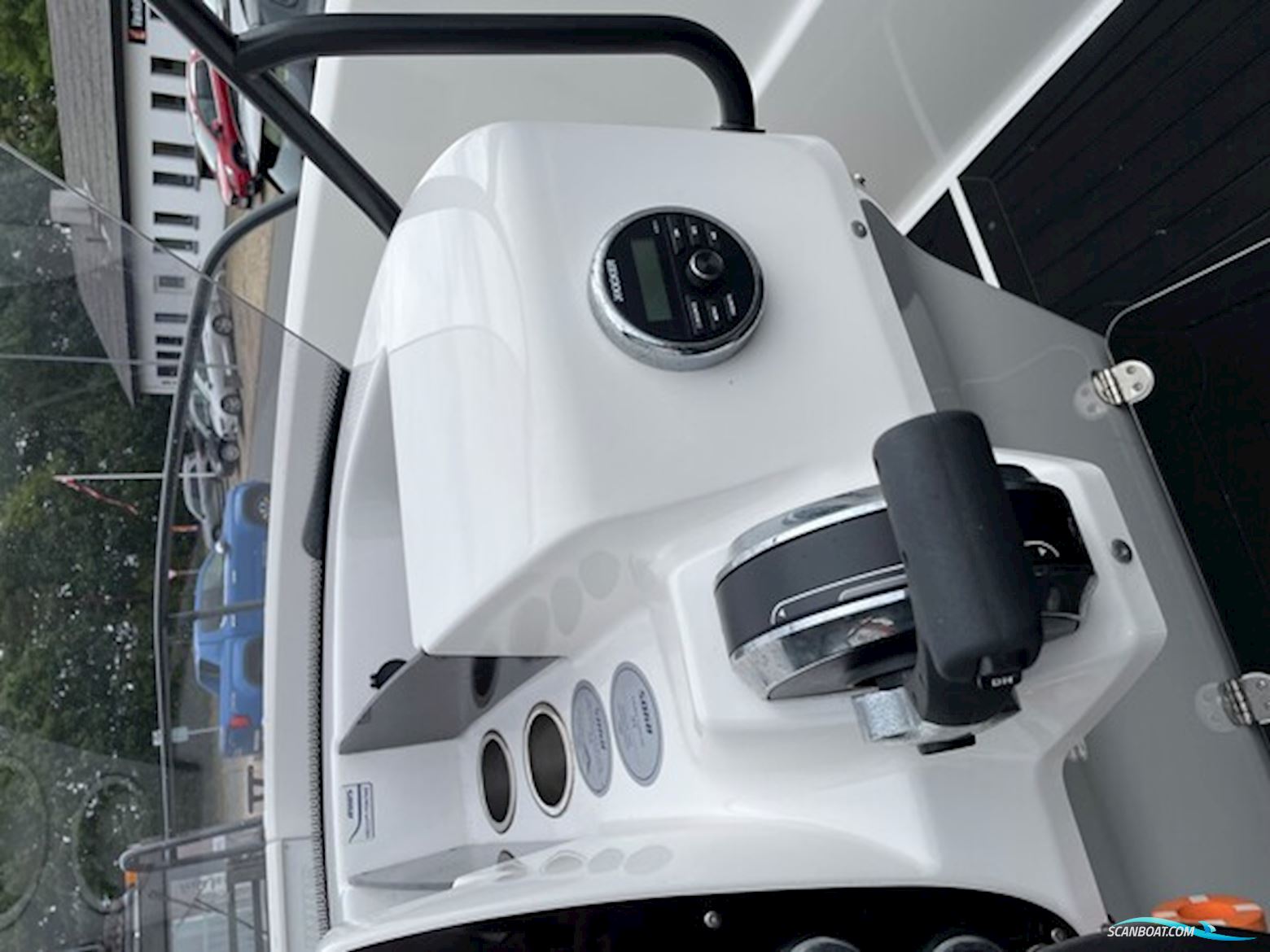Ryds 630VI Mid-C - F115 Mercury-Efi 2,1L og 201500B Brenderup Premium Bådtrailer
