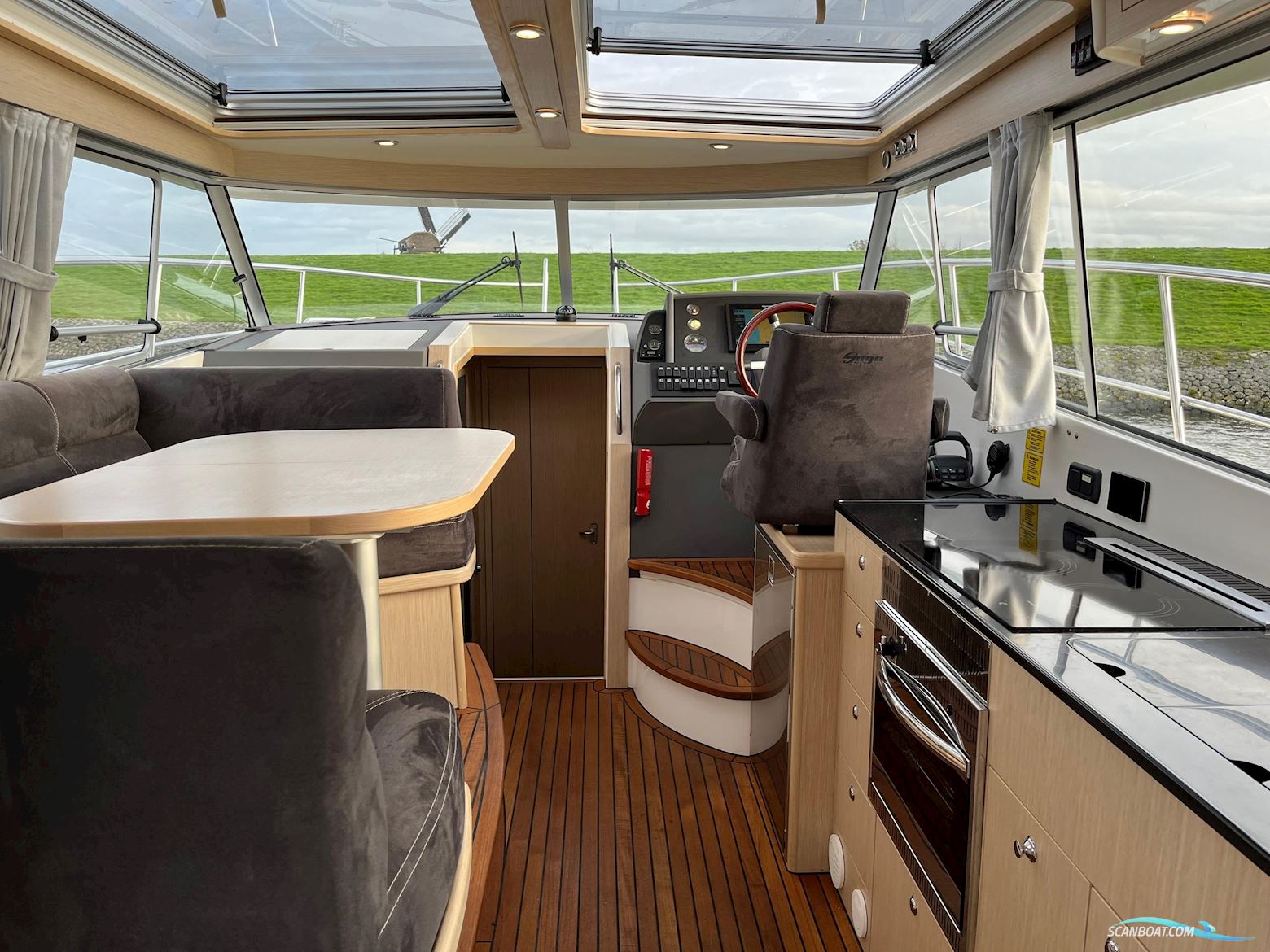 Saga 385