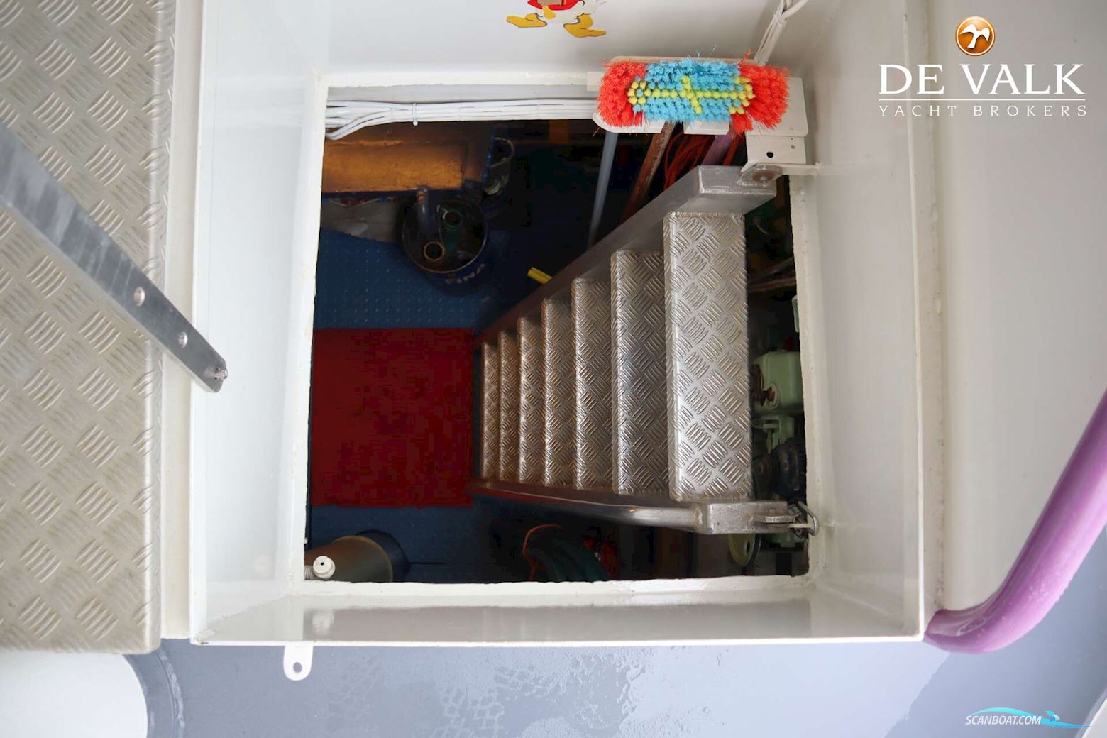 Sailing Houseboat 32M