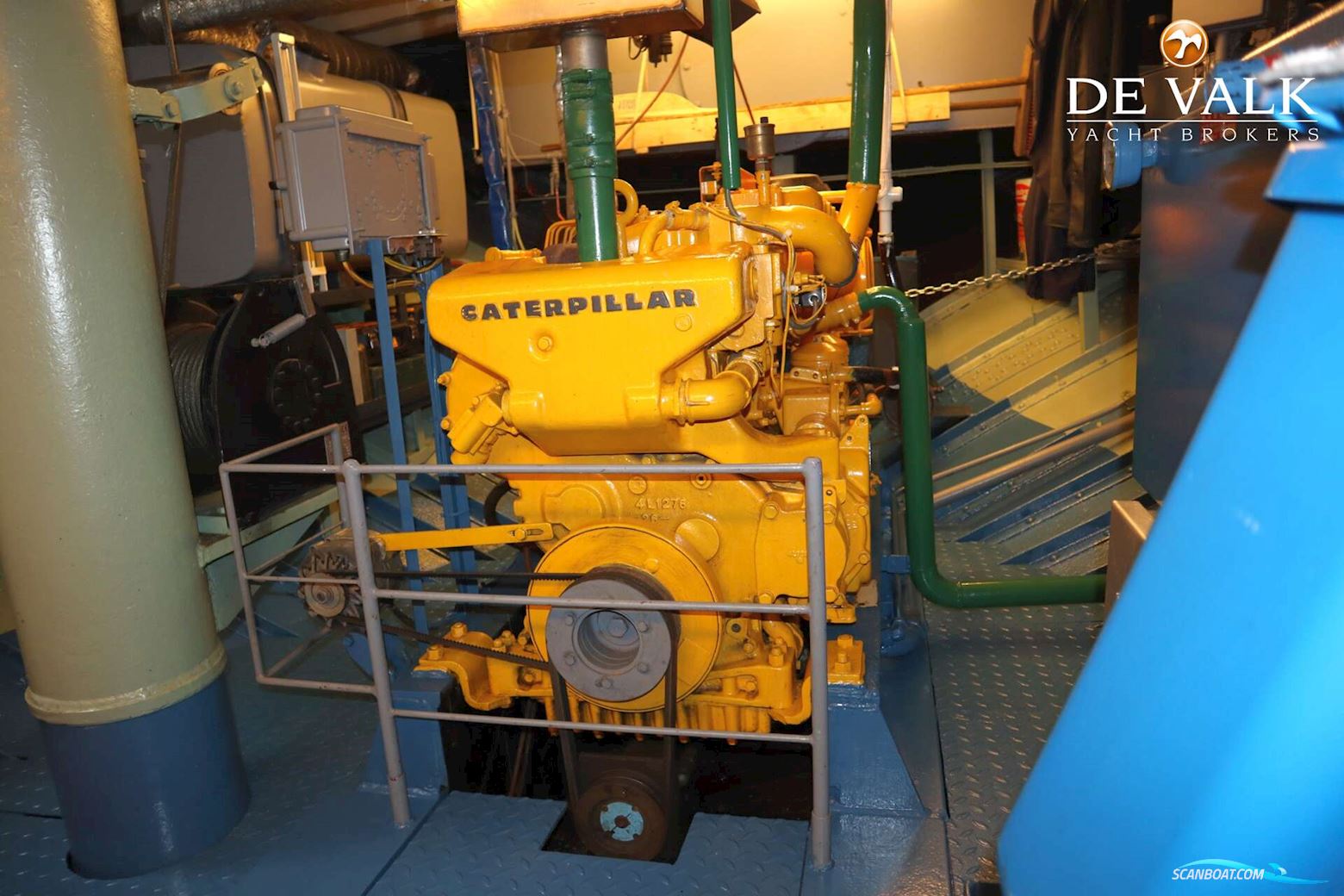 Sailing Houseboat 32M