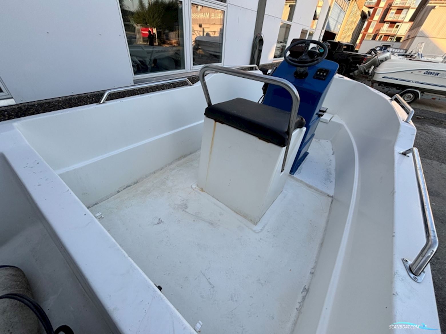 Salmo 542 CC Styrepultsbåd