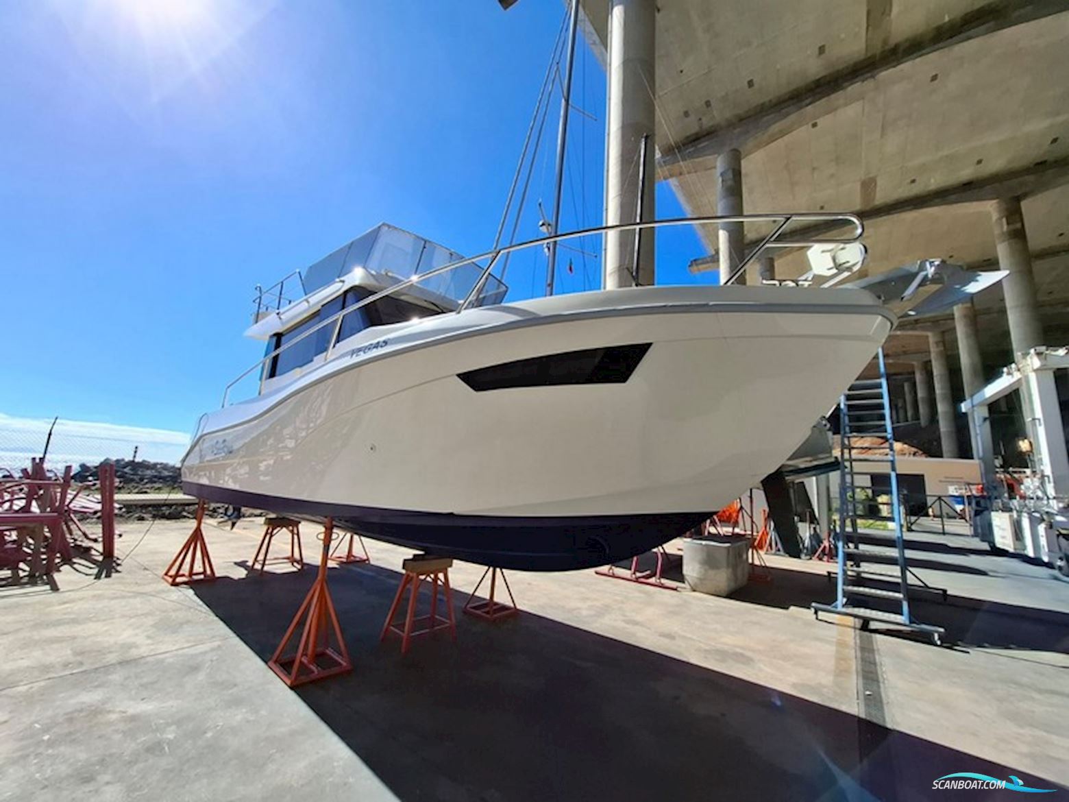 San Remo 930 Blue Sky