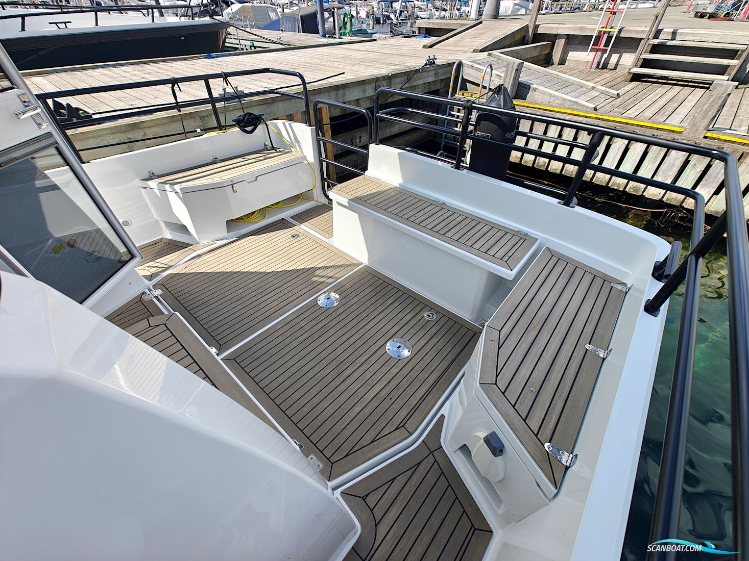 Sargo 33 Explorer