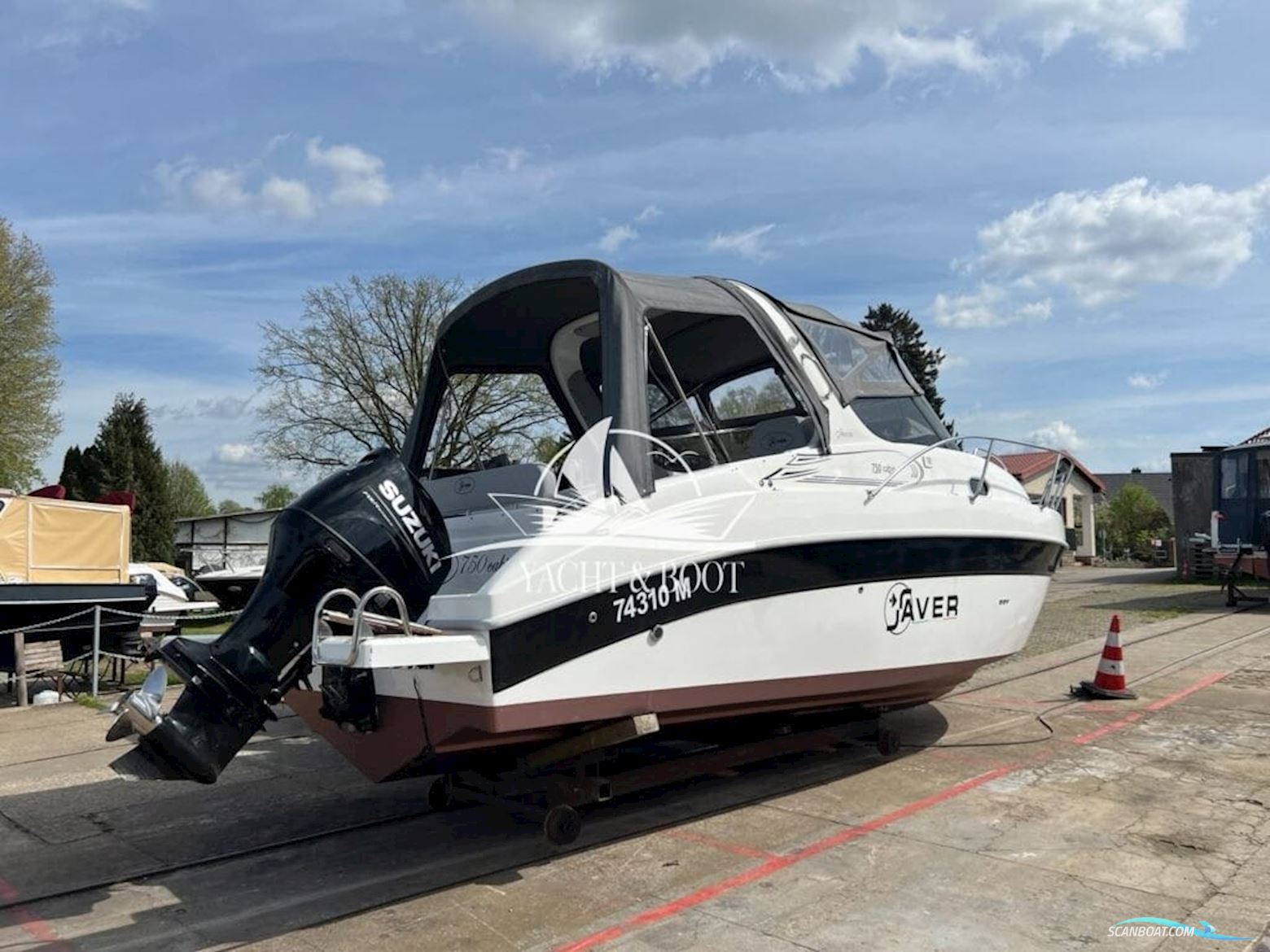 Saver 750 Cabin