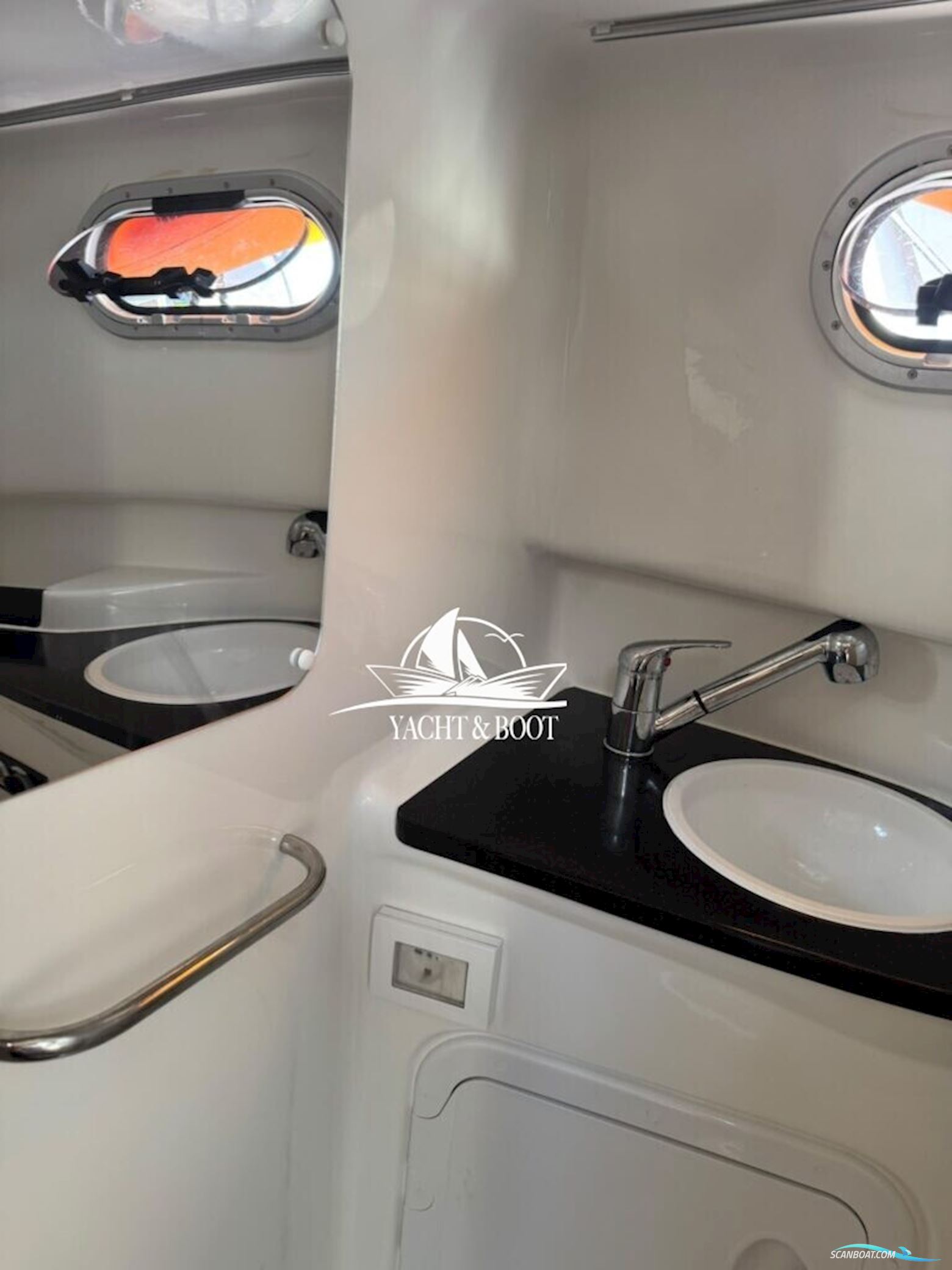 Saver 830 Cabin