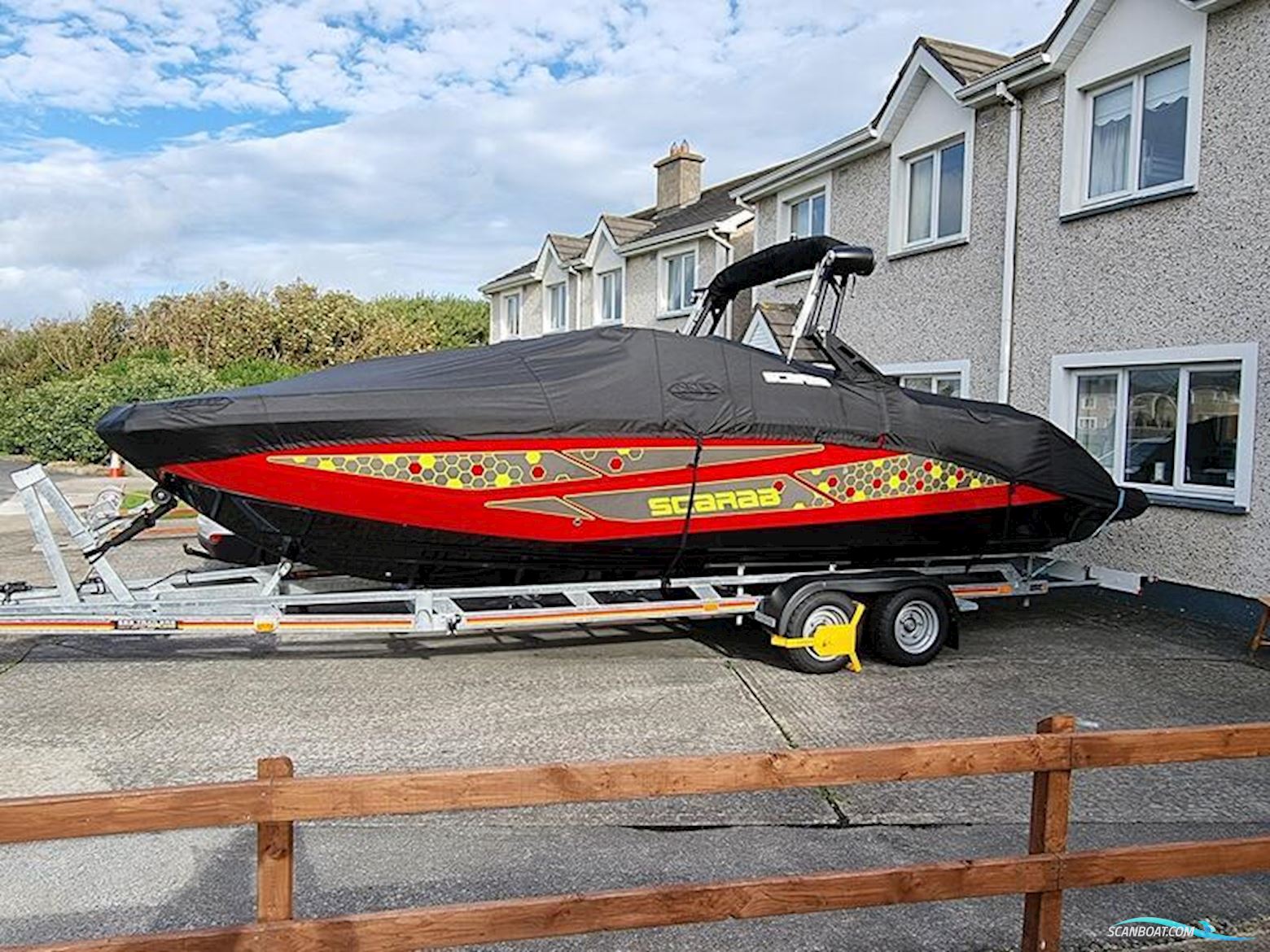 SCARAB 255 ID Wake Edition