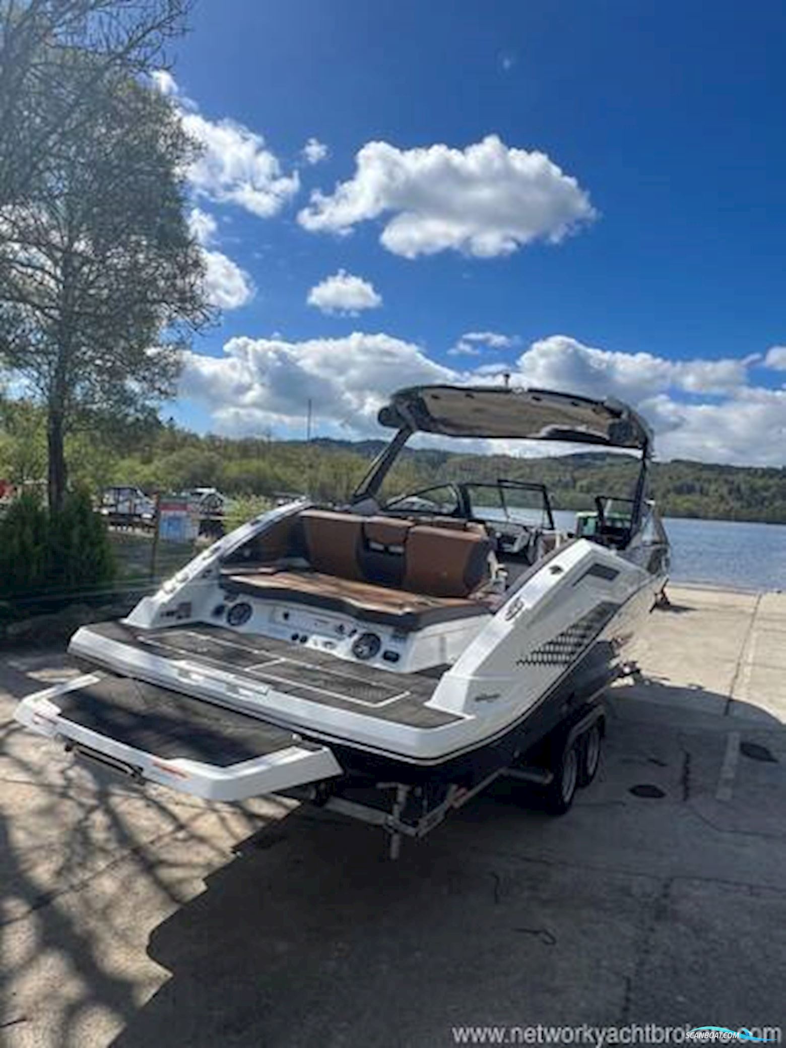 Scarab 285 ID