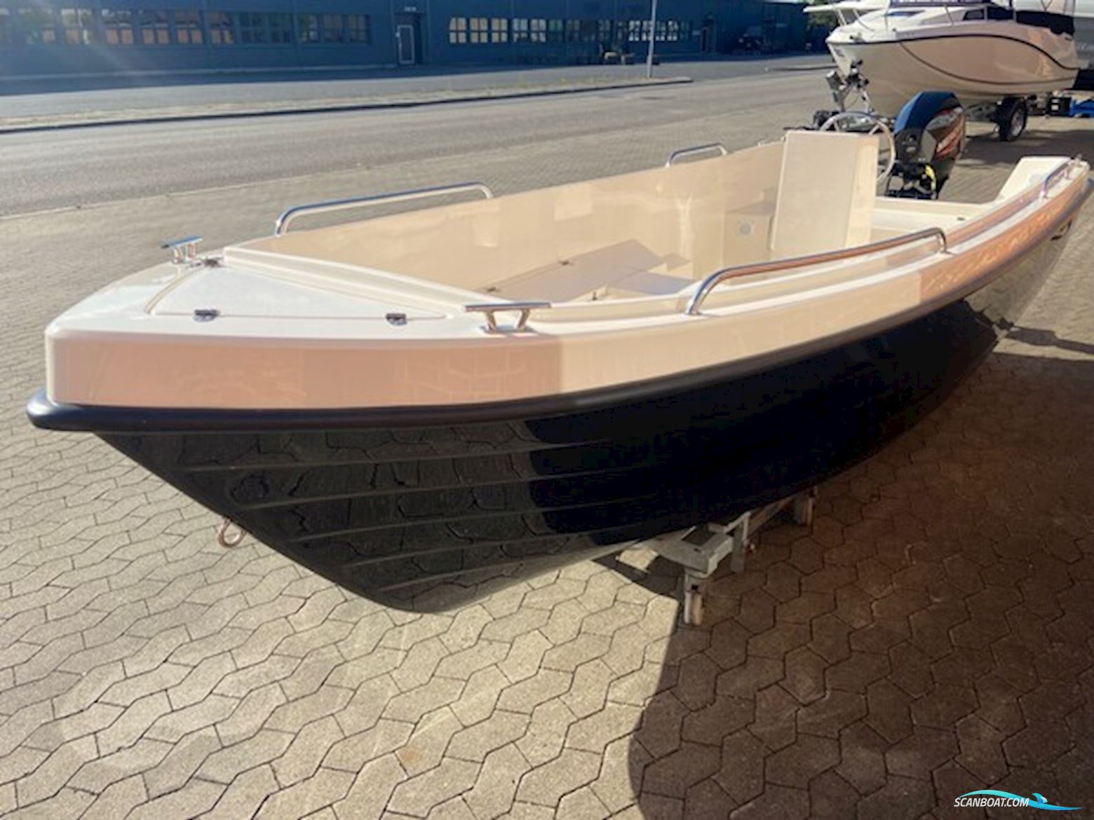 Sea Explorer 470 Premium m/Mercury F20 hk EL 4-takt EFI - KAMPAGNE !