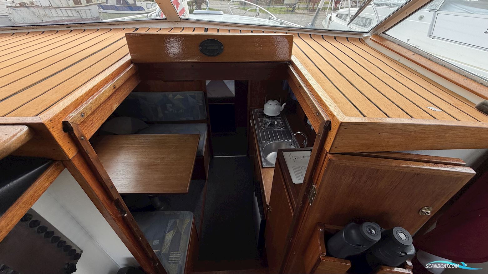 SEA MASTER 813