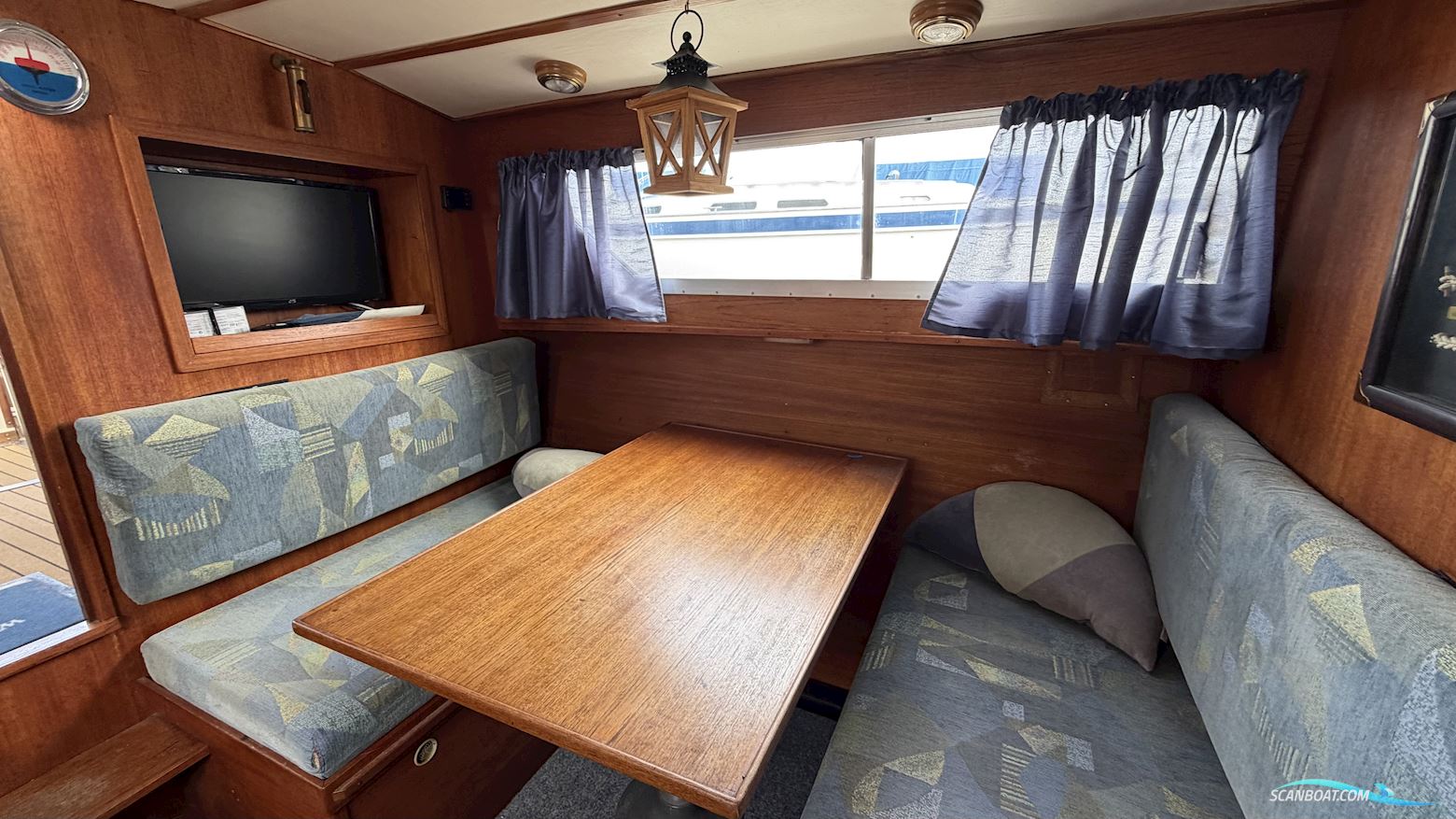 SEA MASTER 813