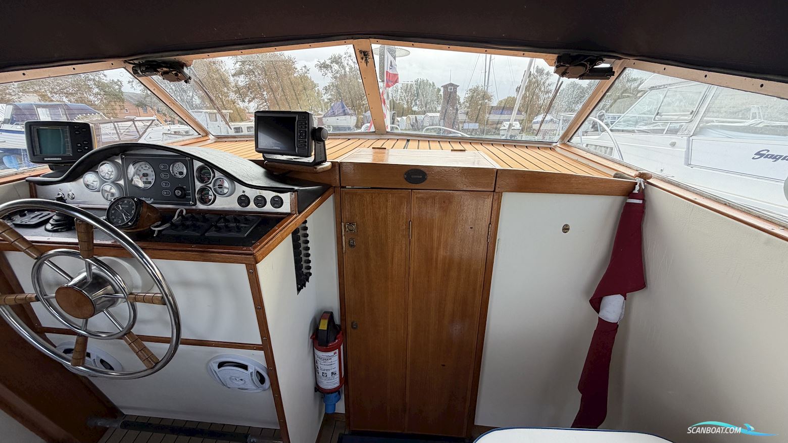 SEA MASTER 813