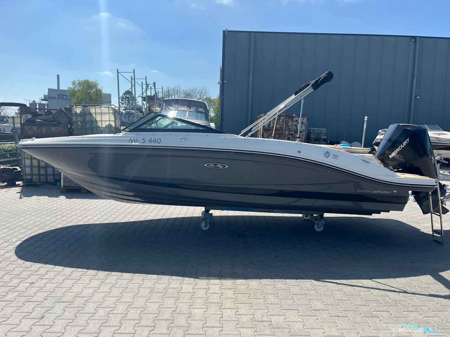 Sea Ray  210 SPX Outboard