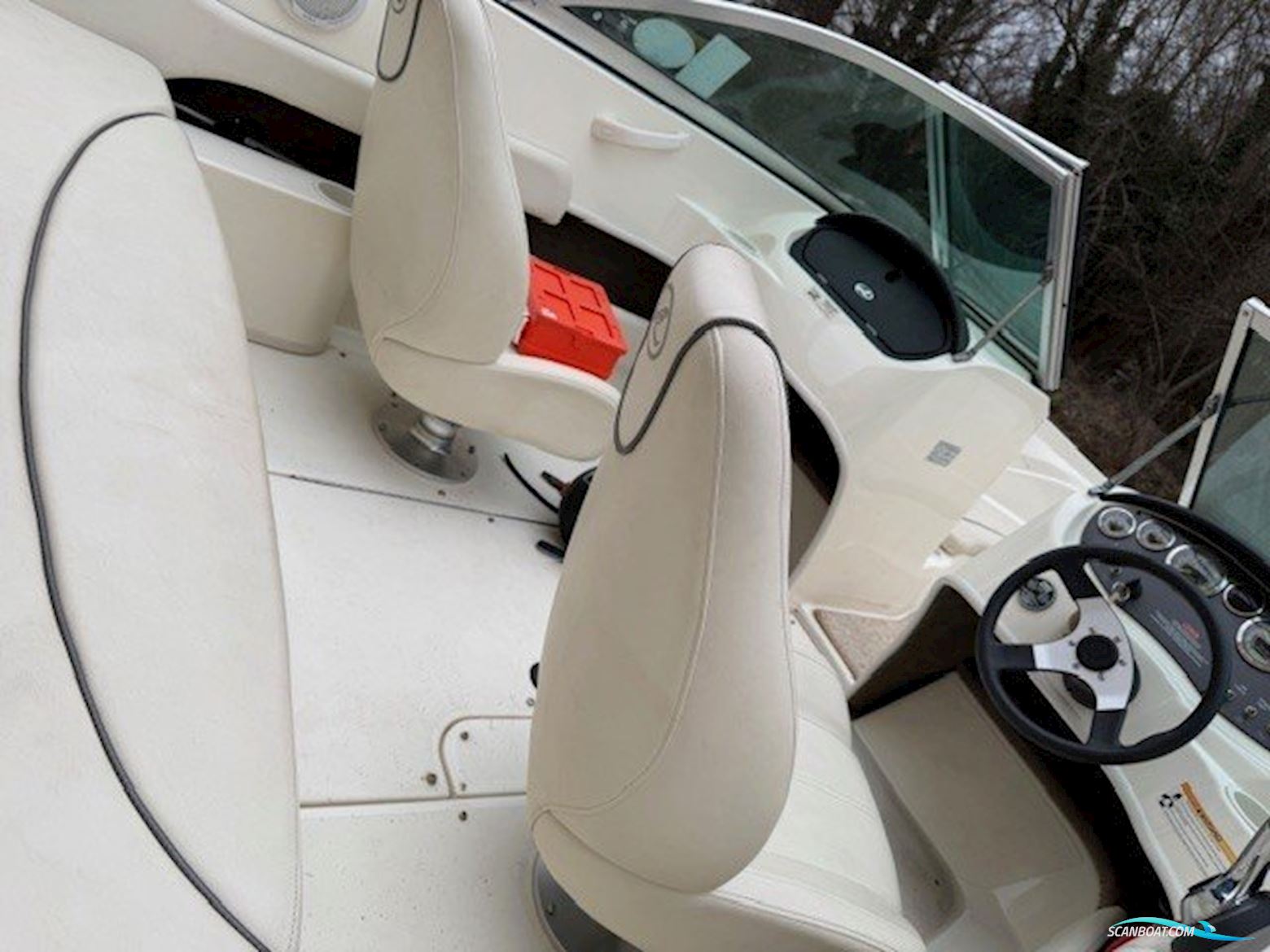 Sea Ray 175 Sport - 2011 + Trailer