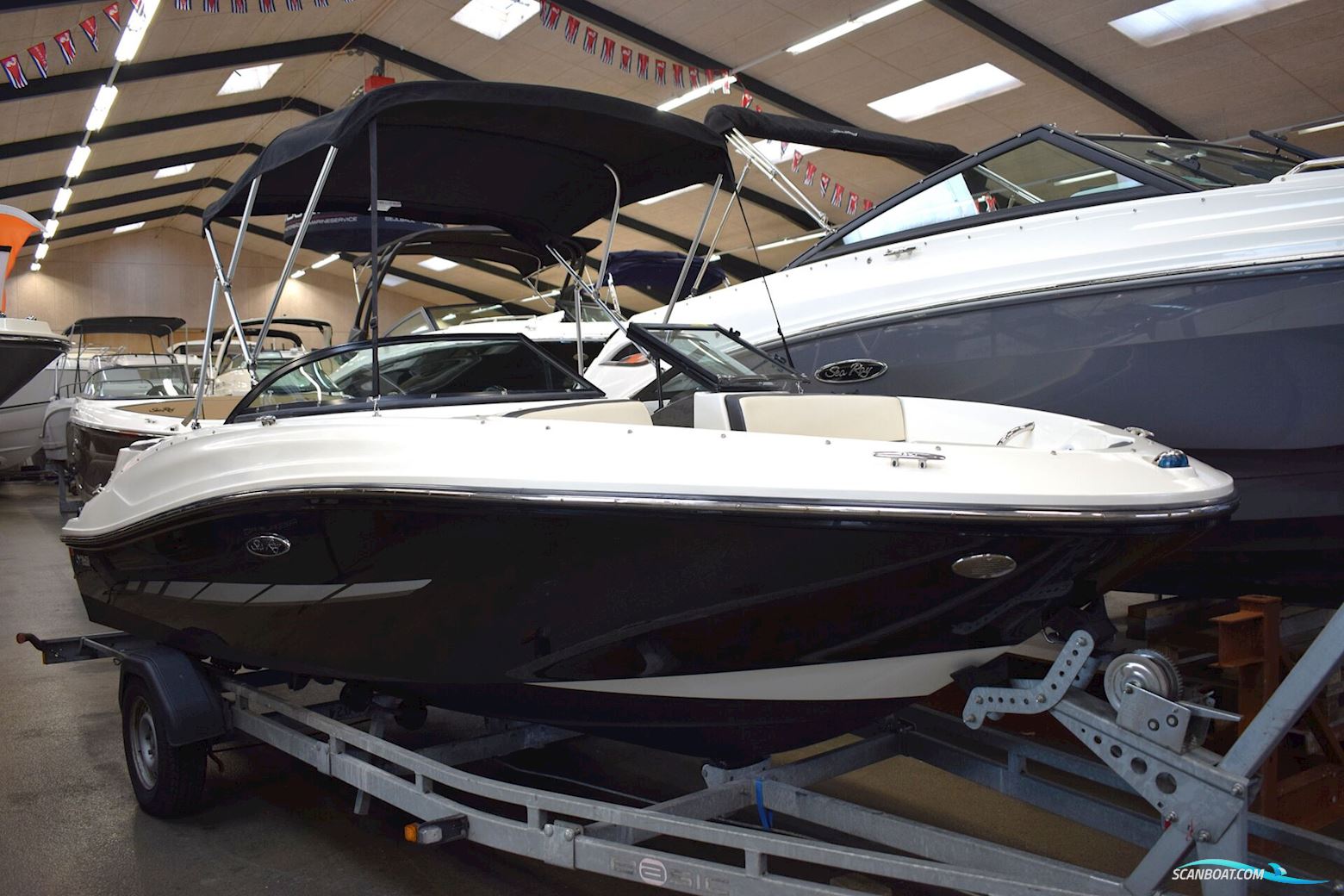 Sea Ray 190 Sport – Med 3,0 Tks og Masser af Udstyr – 2014 Model