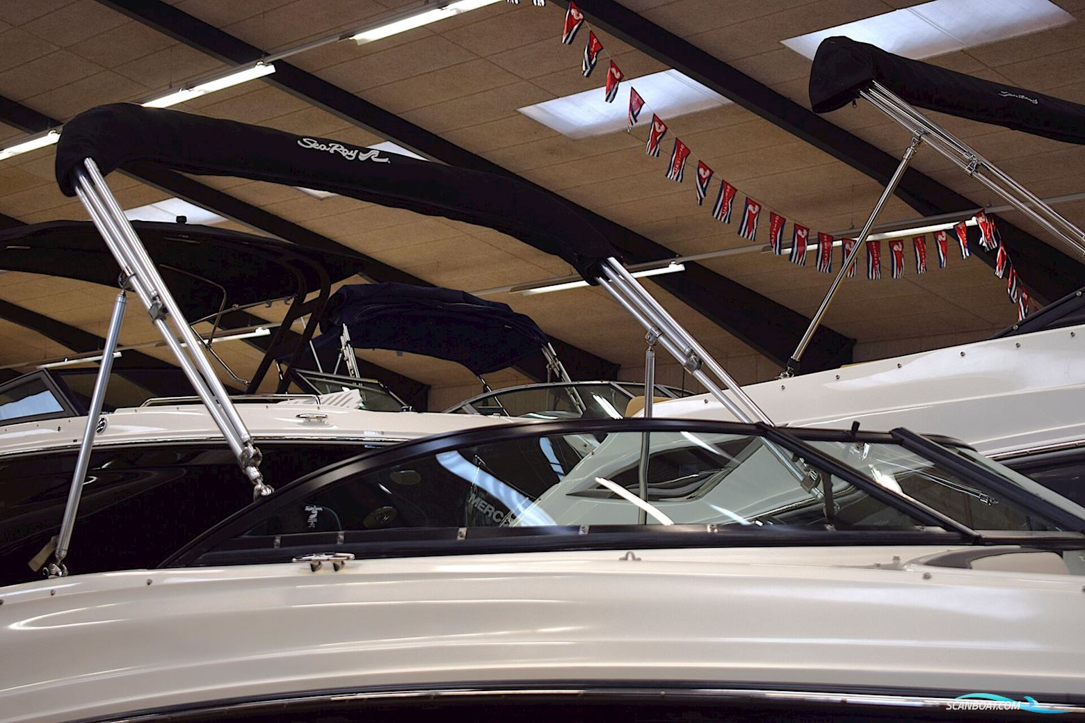 Sea Ray 190 Sport – Med 3,0 Tks og Masser af Udstyr – 2014 Model