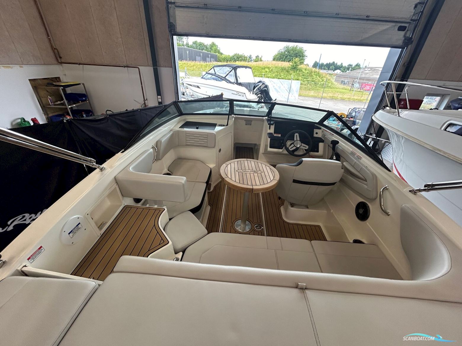 Sea Ray 190 Spx OB – Solgt