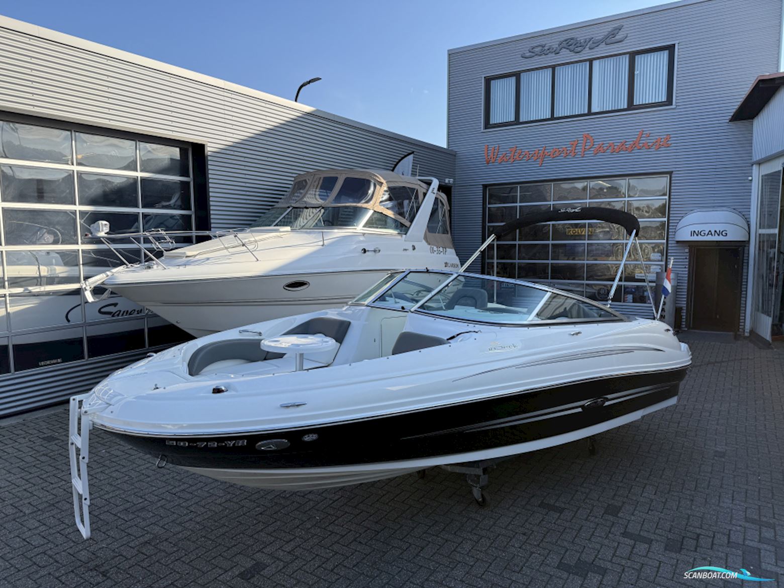Sea Ray 200 Sundeck Motorboat 2011, The Netherlands