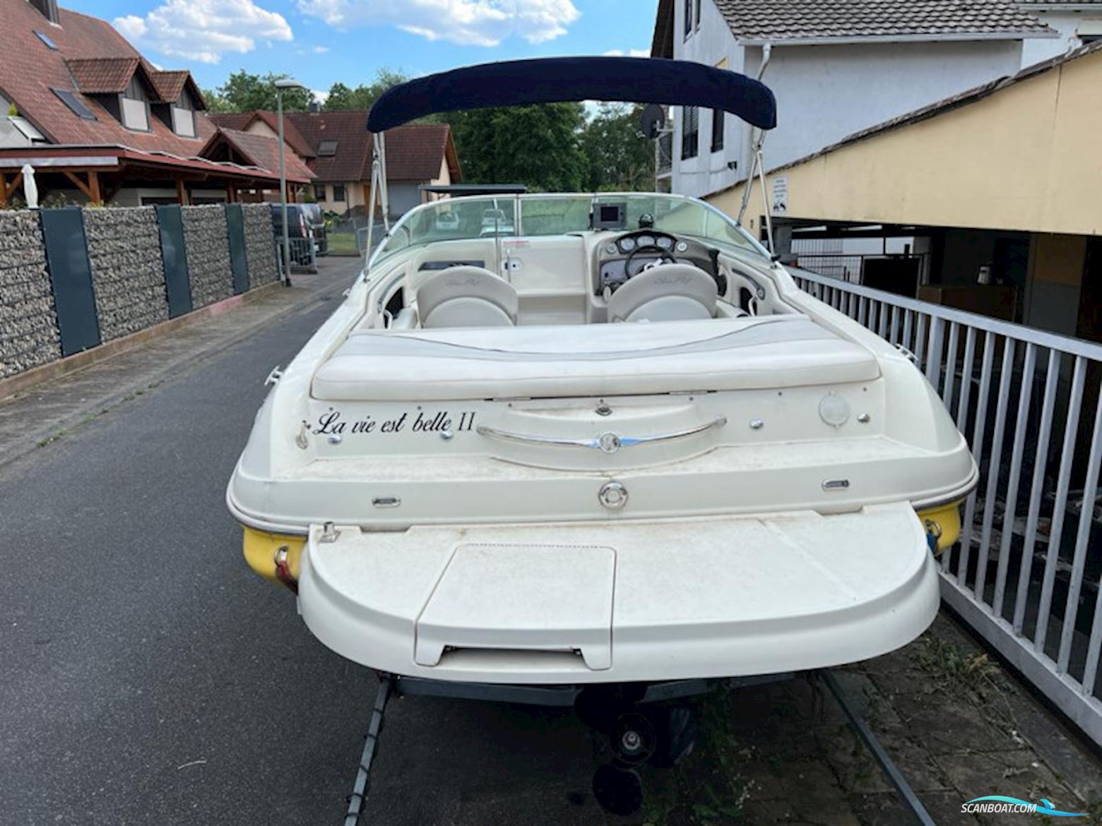 Sea Ray 220 SSE