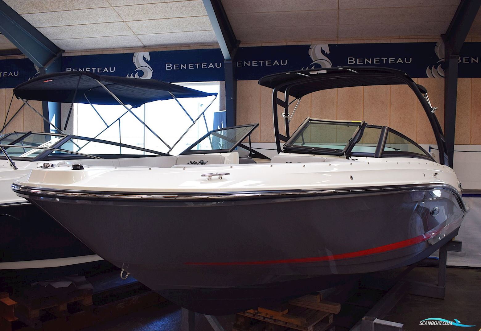 Sea Ray 230 Spx – Nedsat KR. 100.000,- – Reserveret Motorboat 2021, with Mercury engine, Denmark