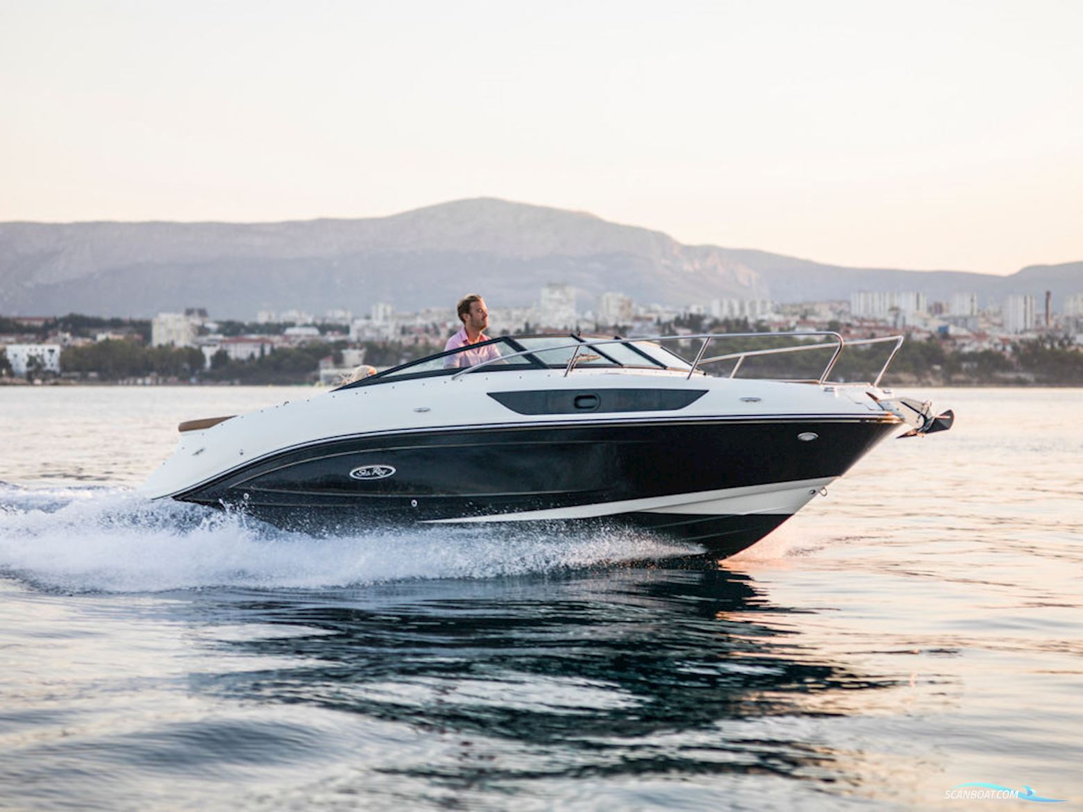 Sea Ray 230 Sun Sport Motorboat 2025, with MerCruiser  engine, Denmark