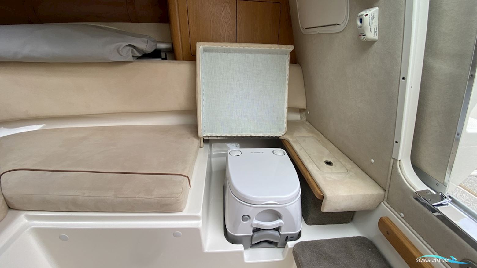 Sea Ray 235 WEEKENDER