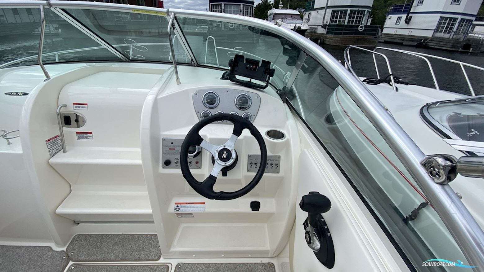 Sea Ray 235 WEEKENDER