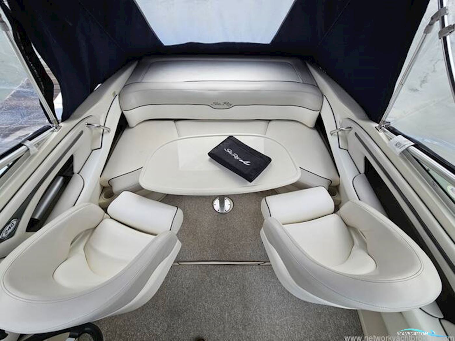 Sea Ray 240 Overnighter