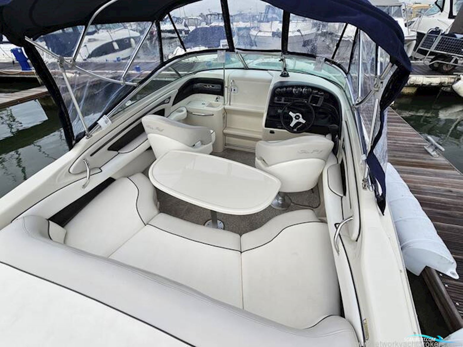 Sea Ray 240 Overnighter