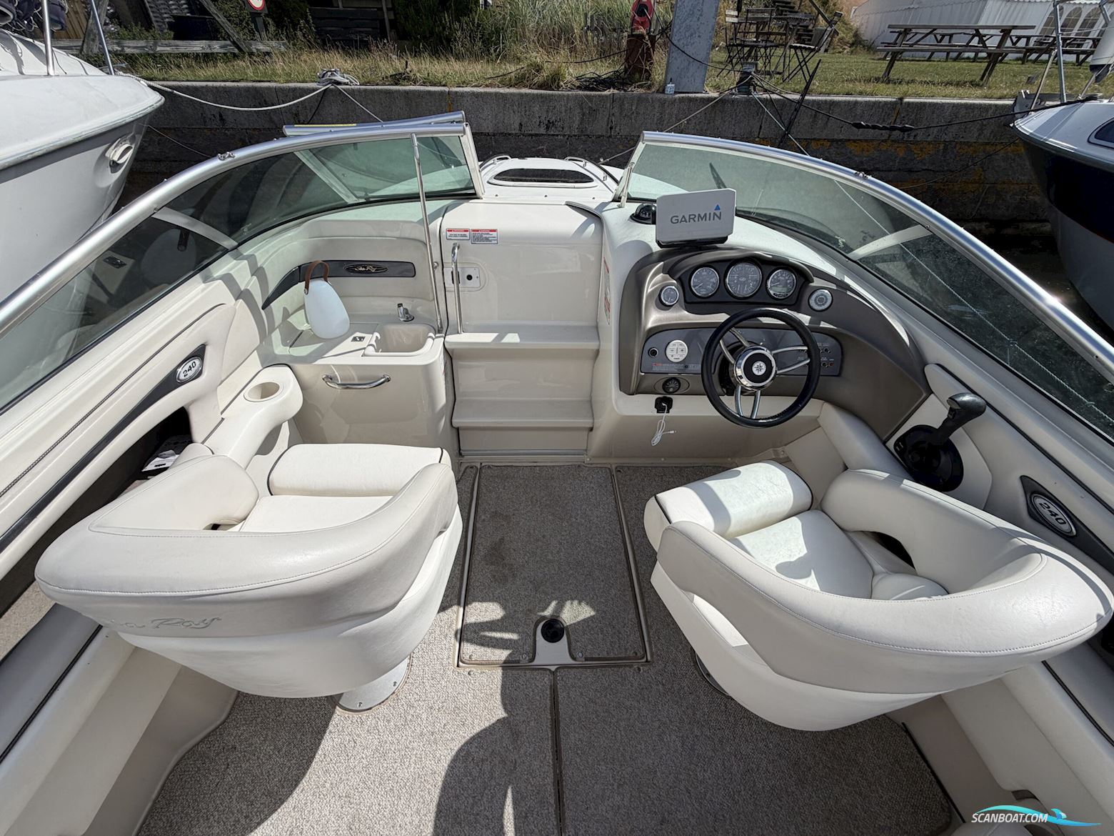 Sea Ray 240 Sun Sport