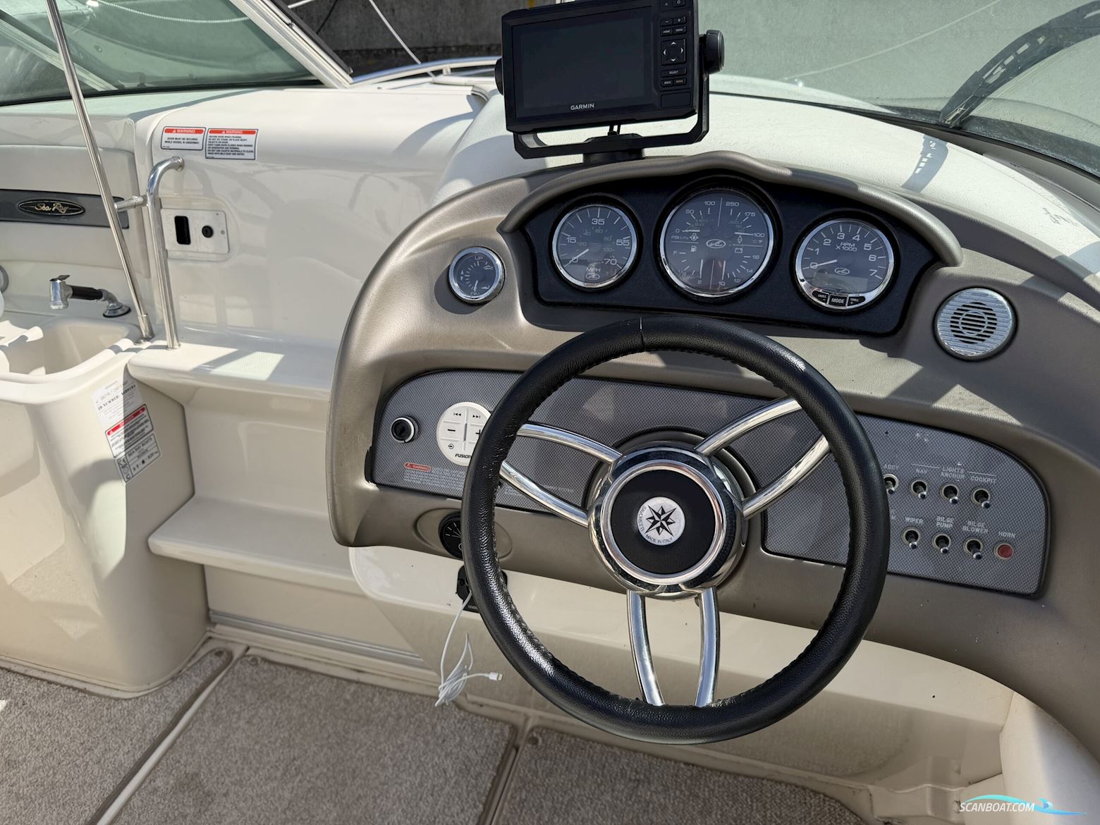 Sea Ray 240 Sun Sport
