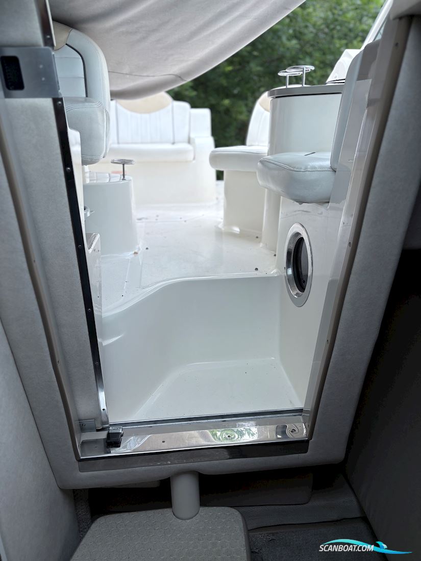 Sea Ray 240 Sundancer mit 3,5 t Ohlmeyer Trailer