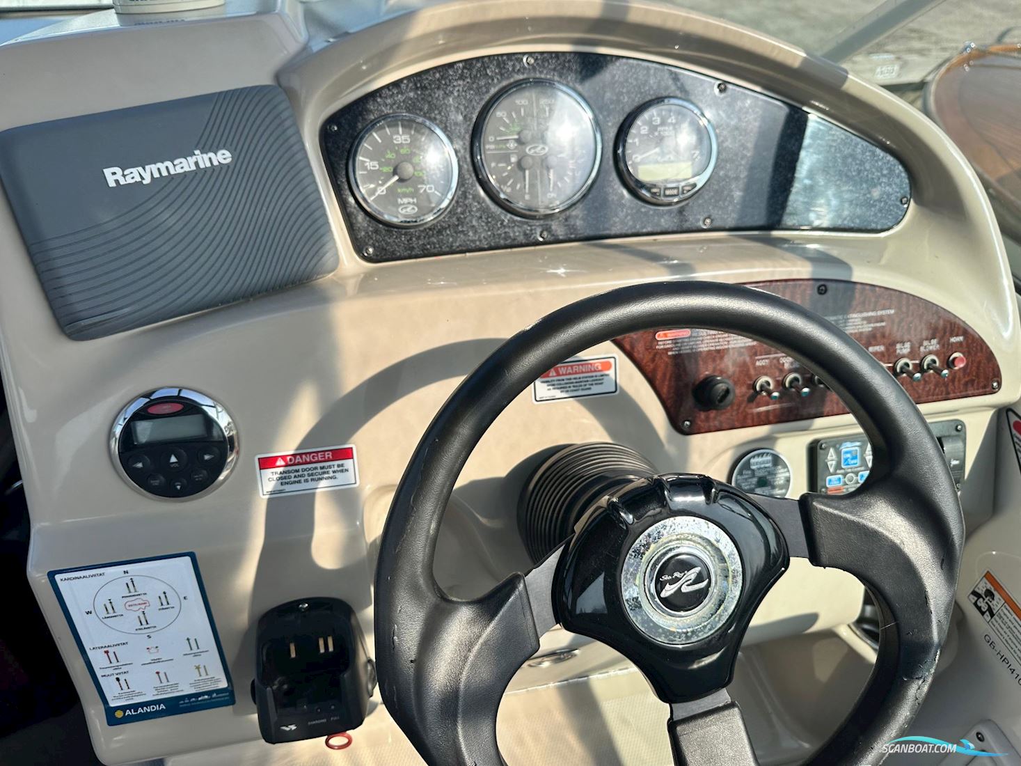 Sea Ray 240 Sundancer