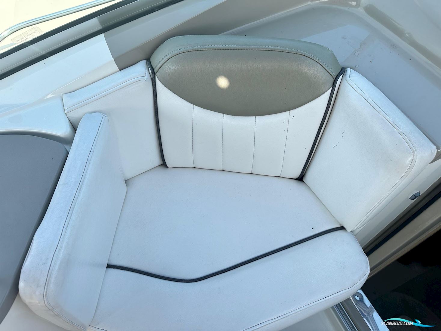 Sea Ray 240 Sundancer