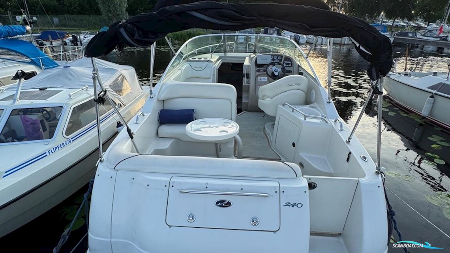 Sea Ray 240 SUNDANCER