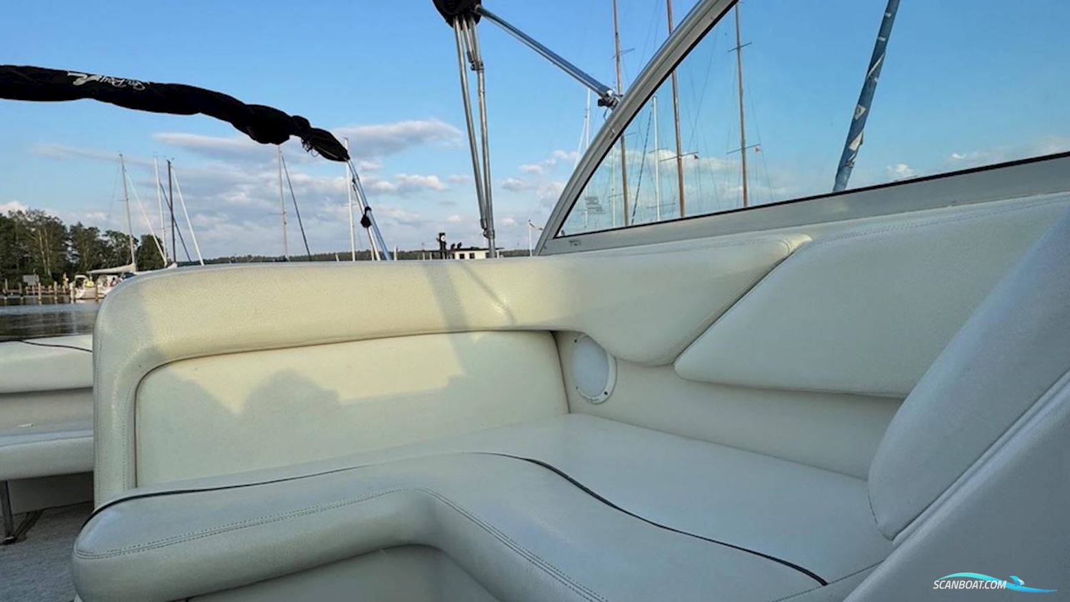 Sea Ray 240 SUNDANCER