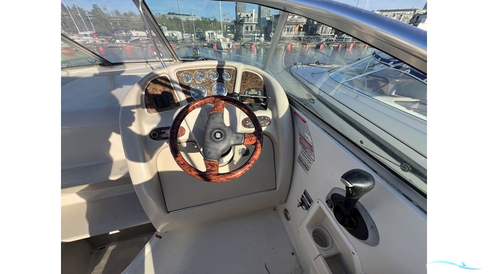 Sea Ray 240 SUNDANCER